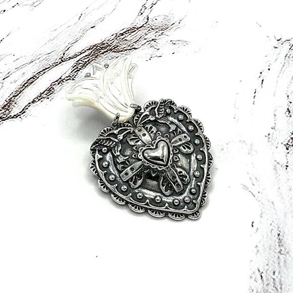 American West 925 Sterling Silver Carved Mother of Pearl Heart Enhancer Pendant - Picture 1 of 5